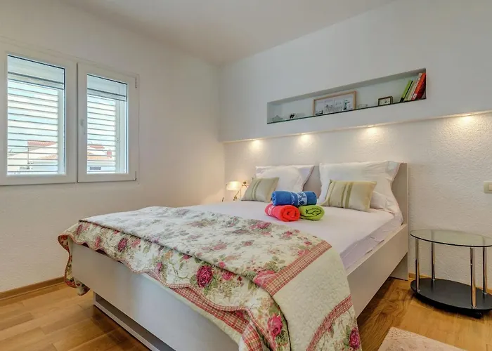 Apartament In Arbanija With Terrace