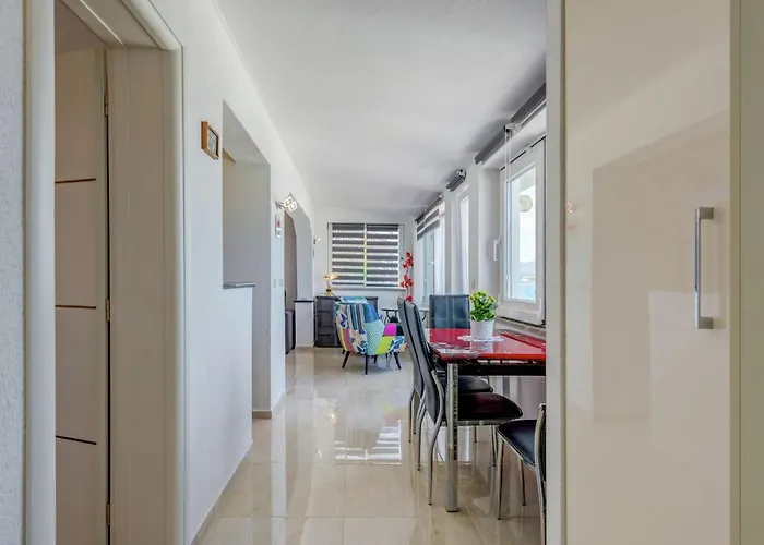 Apartament In Arbanija With Terrace Trogir