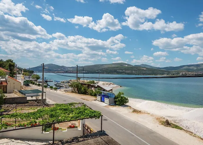 Appartement In Arbanija With Terrace *