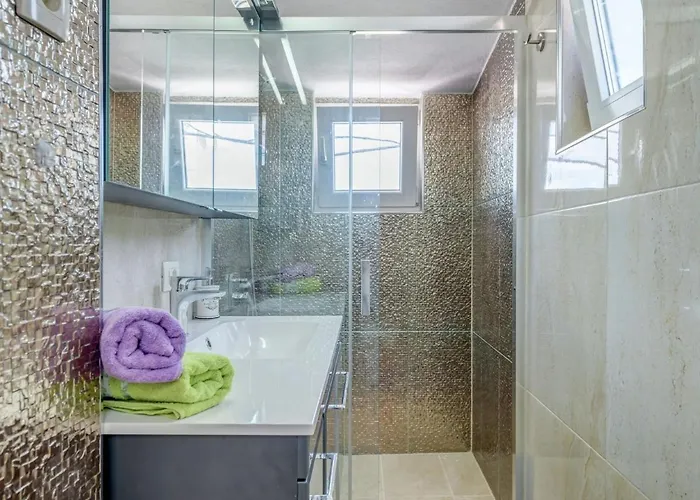 Appartement In Arbanija With Terrace *
